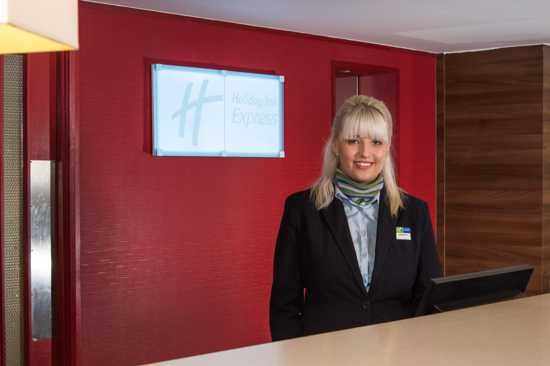 Vista Lobby Holiday Inn Express Stoke On Trent by IHG