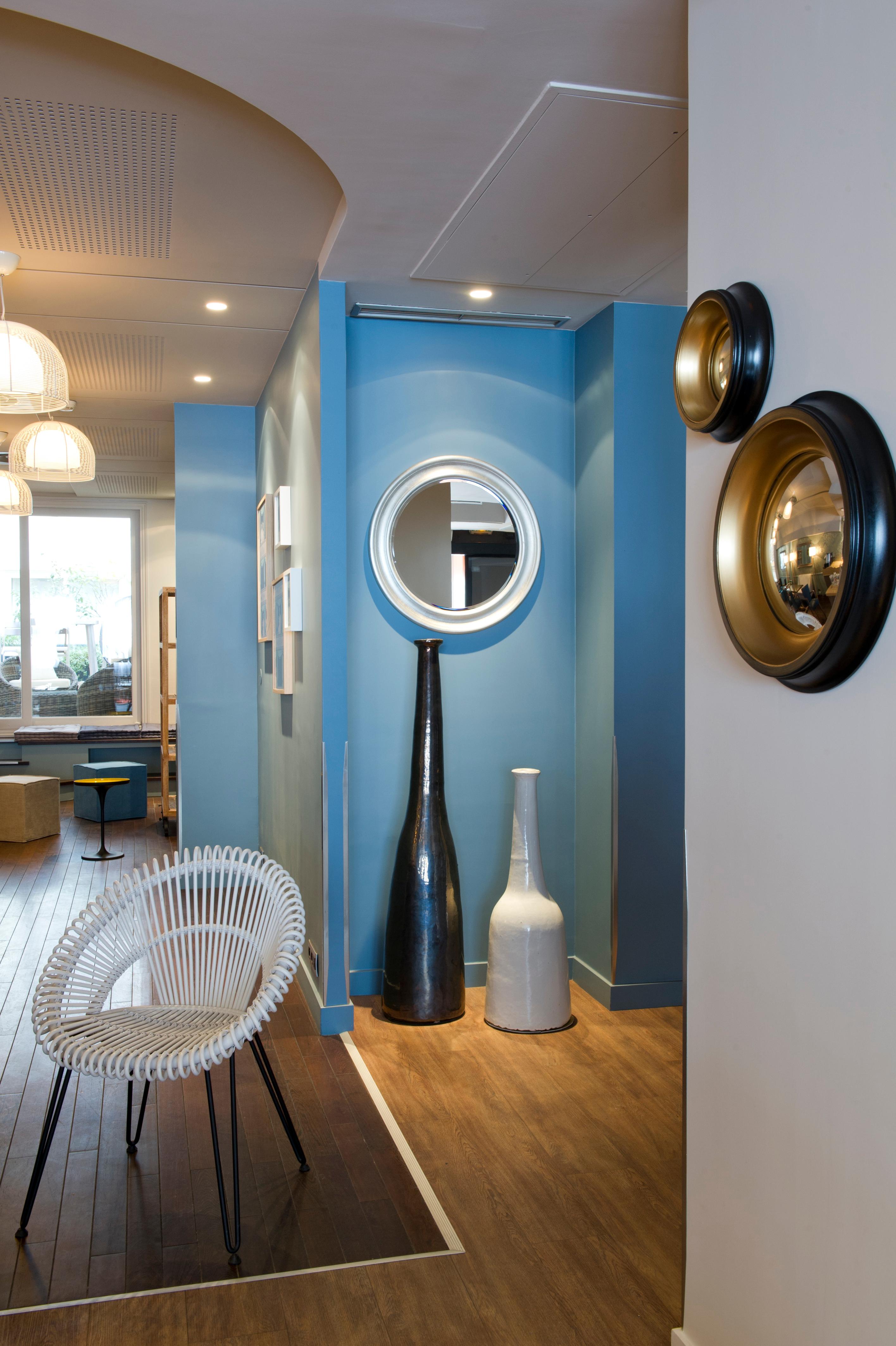 Vista Lobby Hôtel Magenta 38 by Happyculture