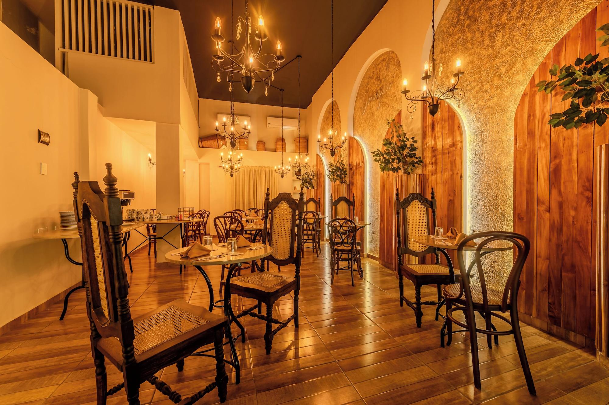 Restaurant Hotel Dorado Plaza Boutique Calle del Arsenal