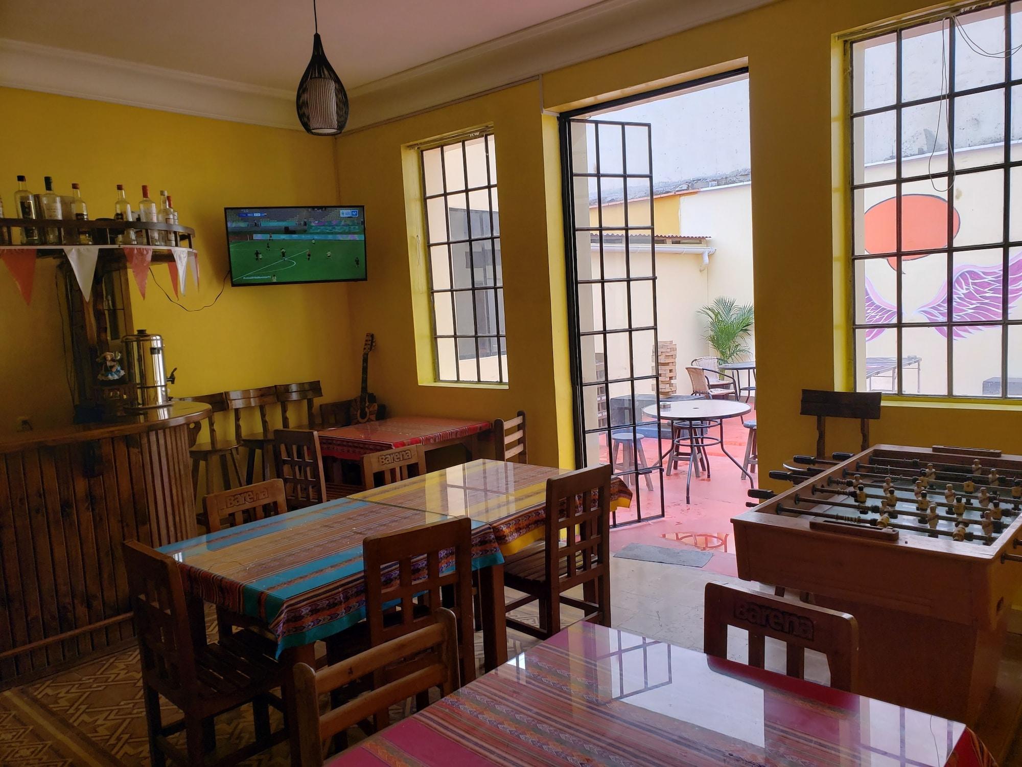 Restaurant Ecopackers Hostel Lima