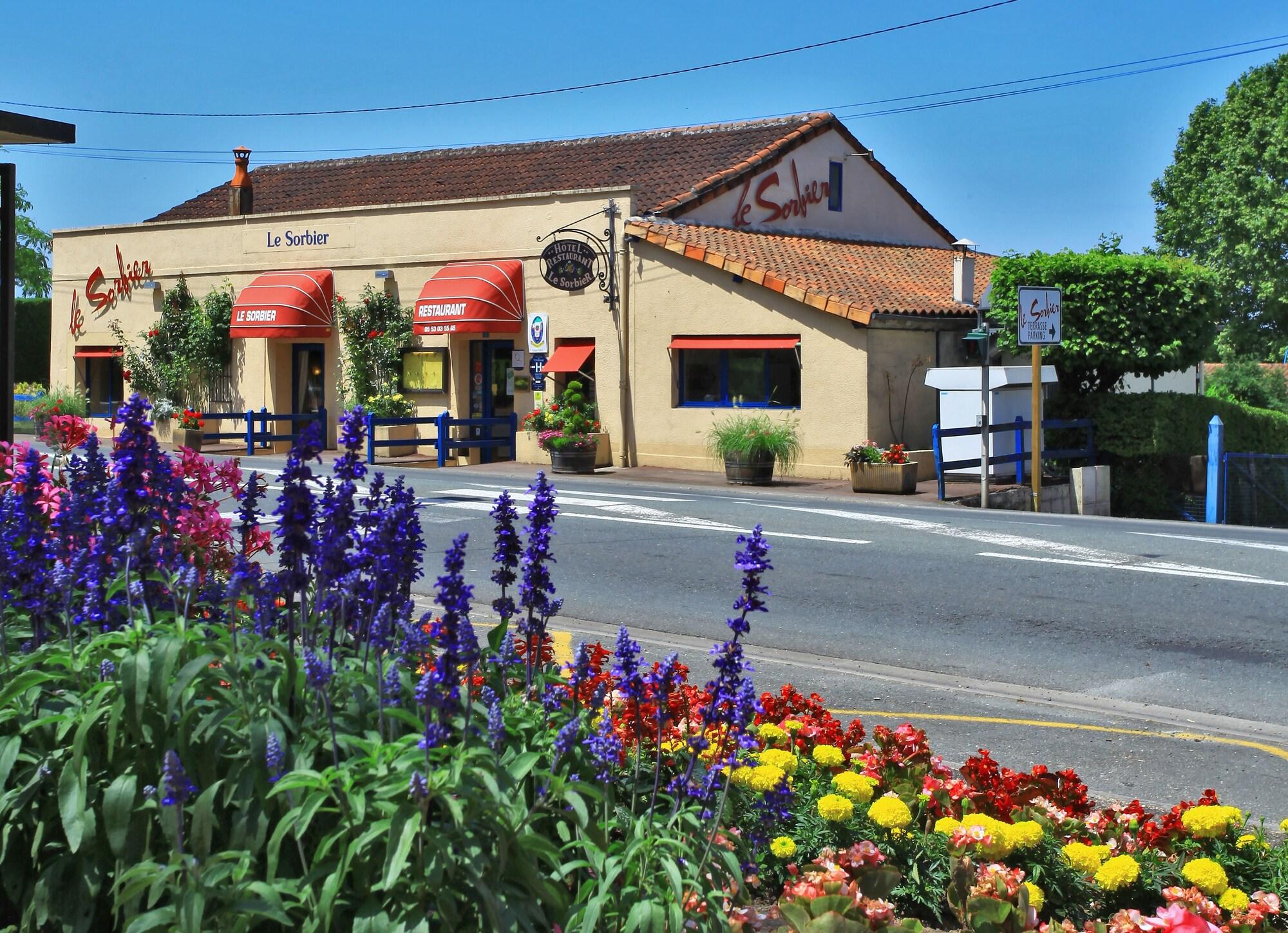 Varios Logis Hôtel Restaurant Le Sorbier