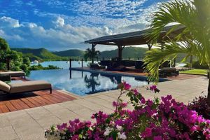 Alquiler Vacacional - Mount Hartman Bay Estate- Bay View Villa