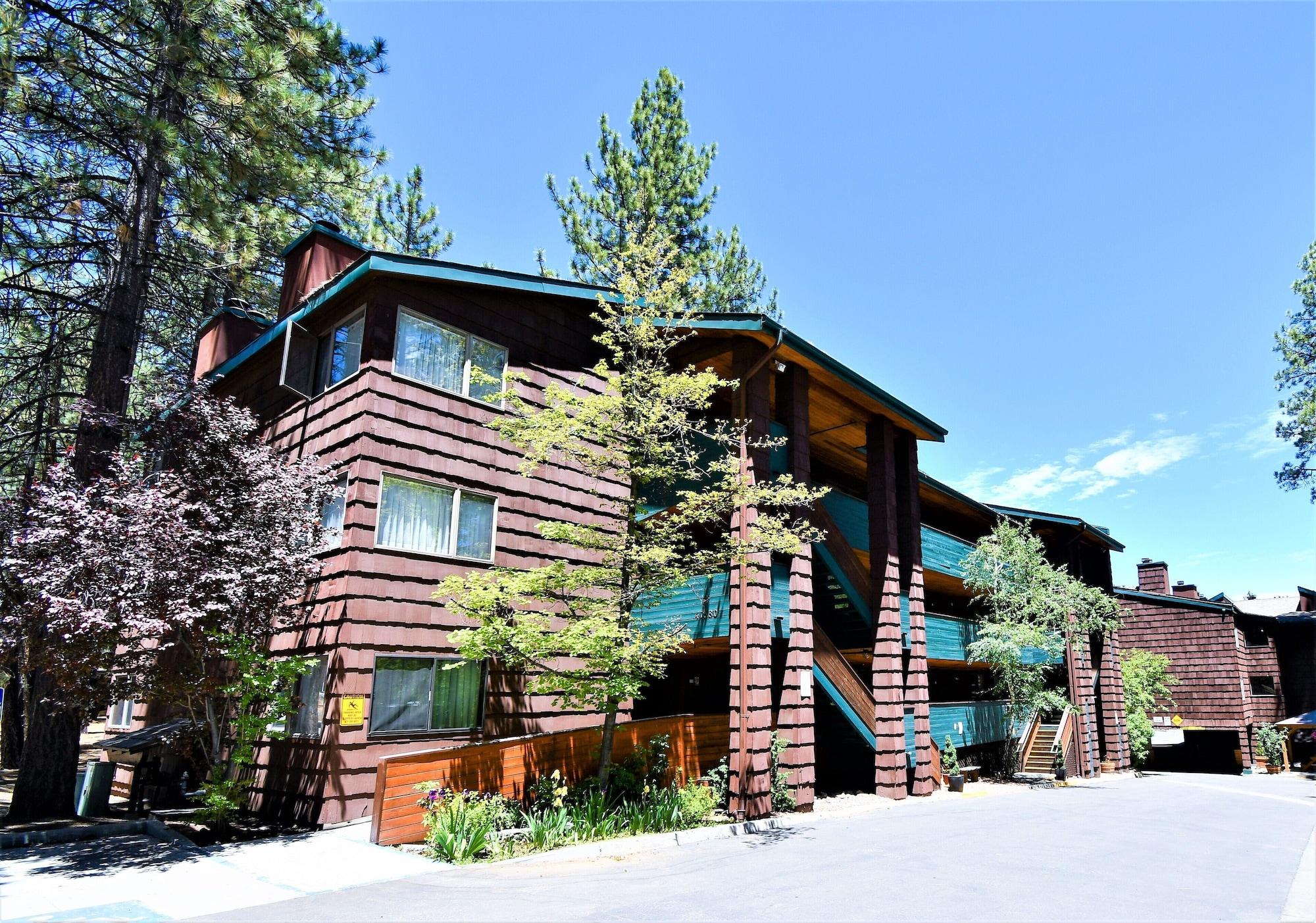 Vista Exterior Snow Lake Lodge