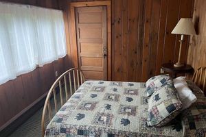 Alquiler Vacacional - Historic Adirondack Great Camp *Boat Access Only*
