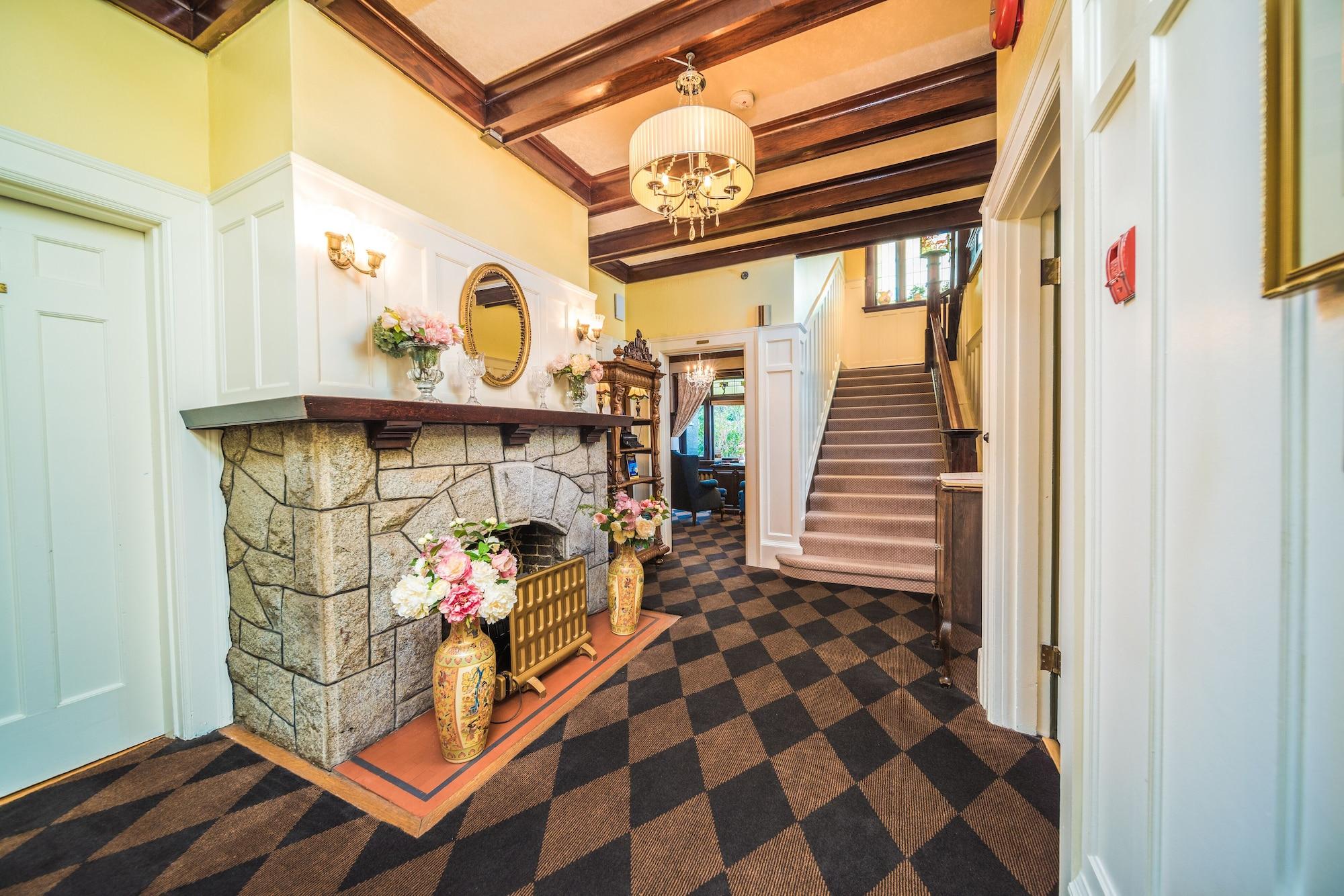 Vista Lobby Dashwood Manor Seaside Bed & Breakfast