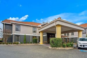 Alojamiento - La Quinta Inn by Wyndham Radford