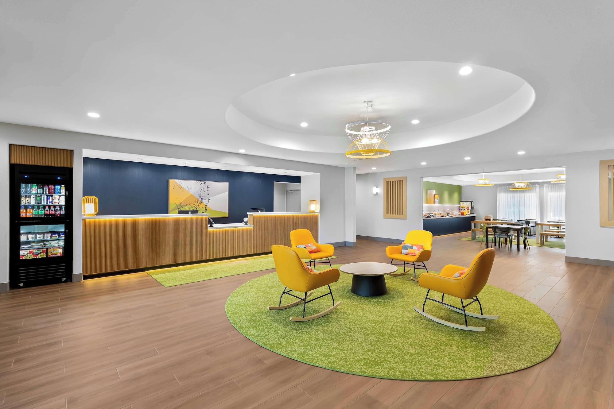 Vista Lobby Spark by Hilton Missouri City