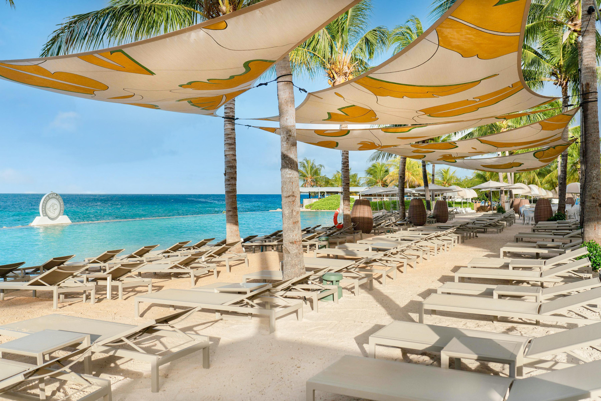 Playa Papagayo Beach Hotel