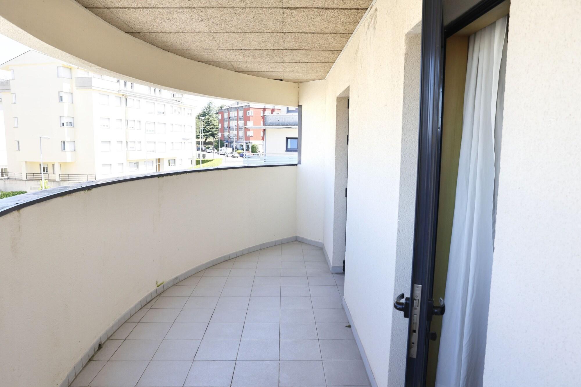 Equipamiento de Habitación Micampus Lugo