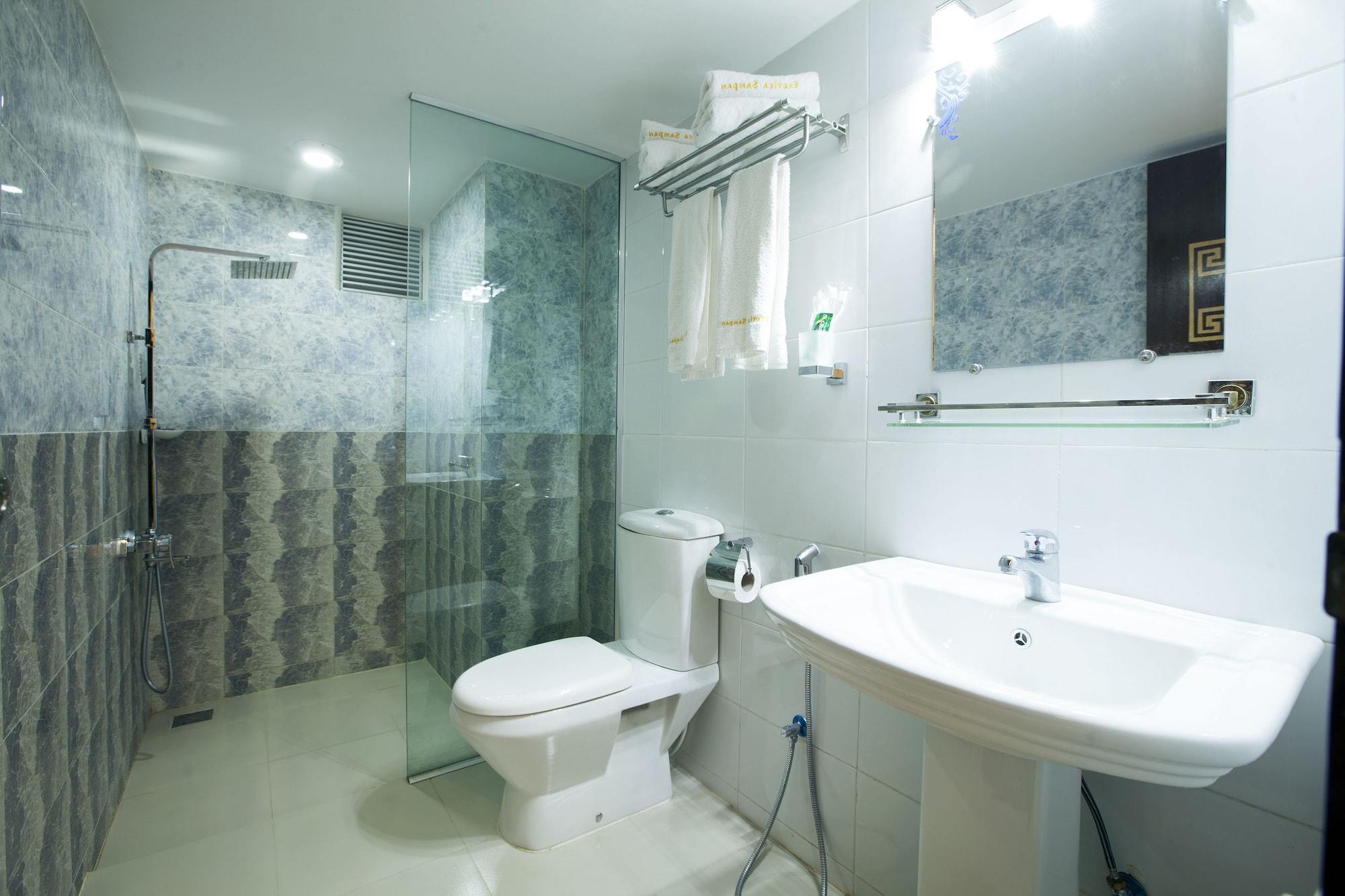 Equipamiento de Habitación Exotica Sampan