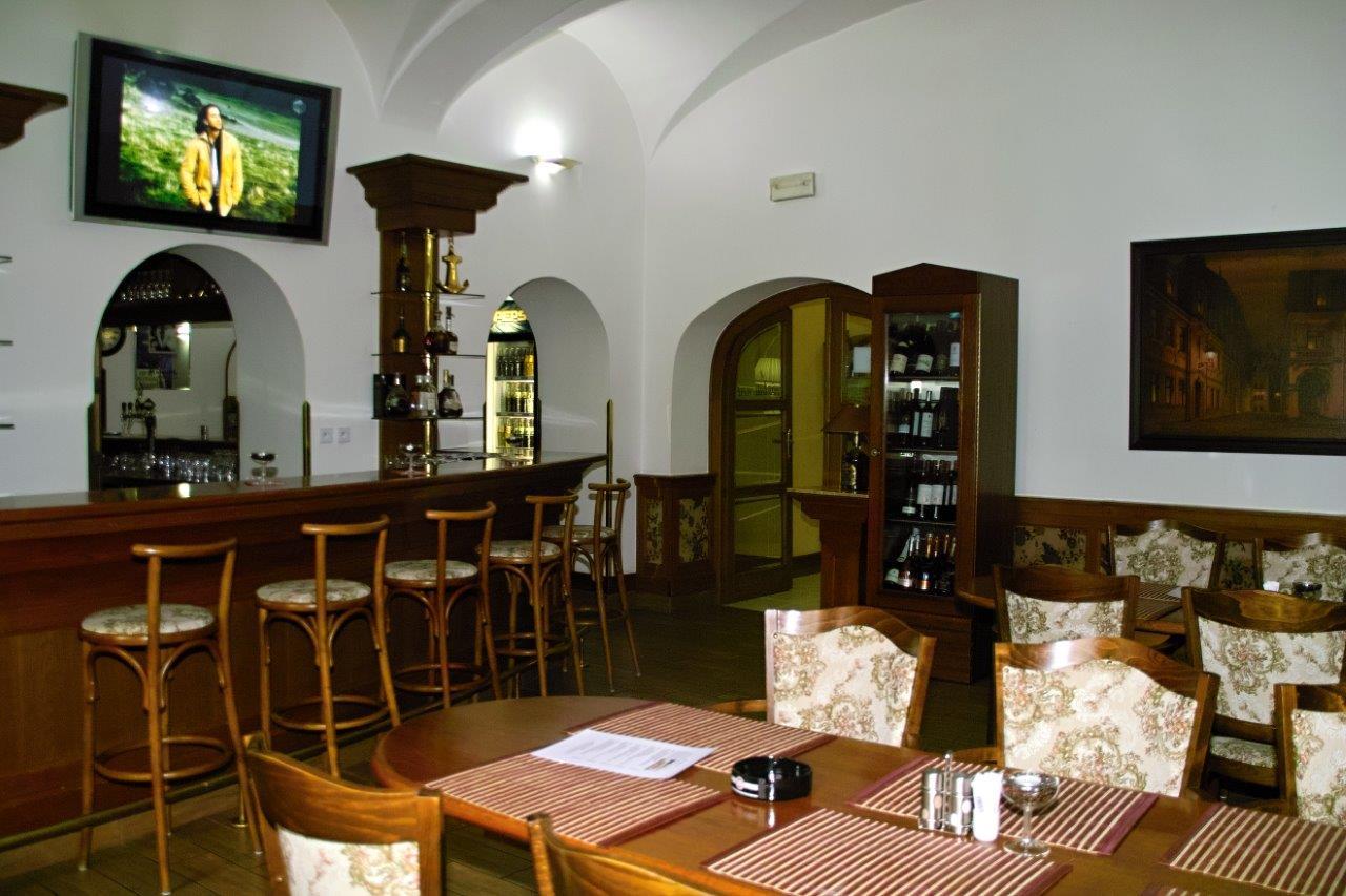 Bar/Salón Hotel Radnice