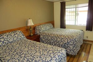 Alojamiento - Cool Springs Inn