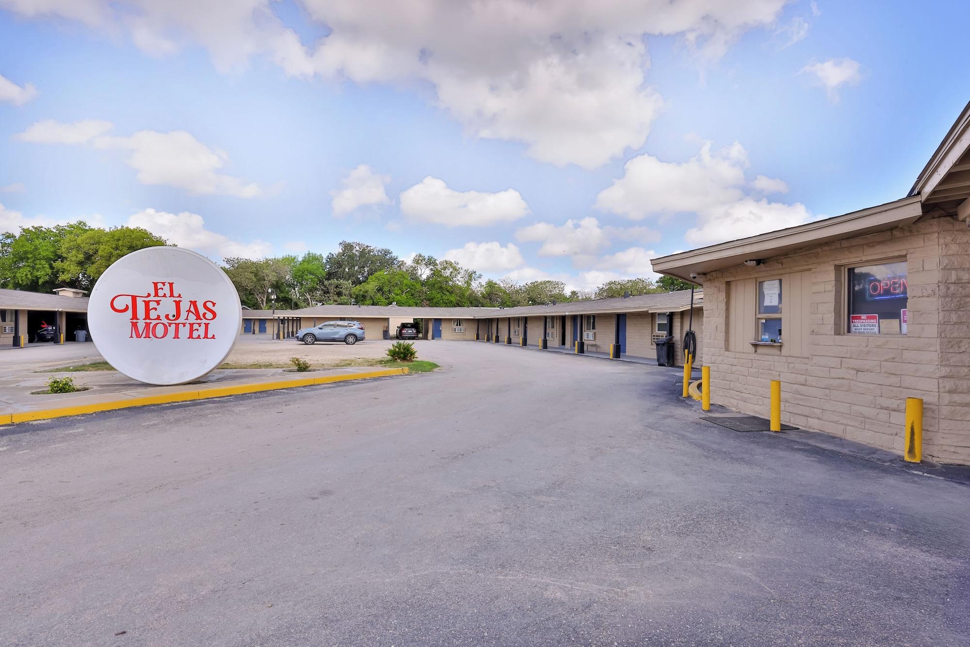 Vista Exterior El Tejas Motel