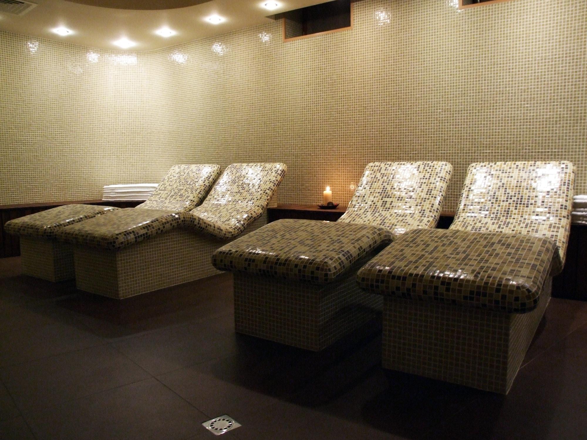 Spa Shiroka Laka Hotel