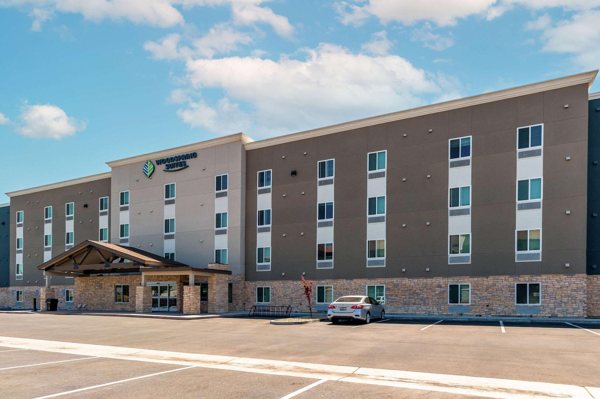 Varios WoodSpring Suites Bakersfield Airport