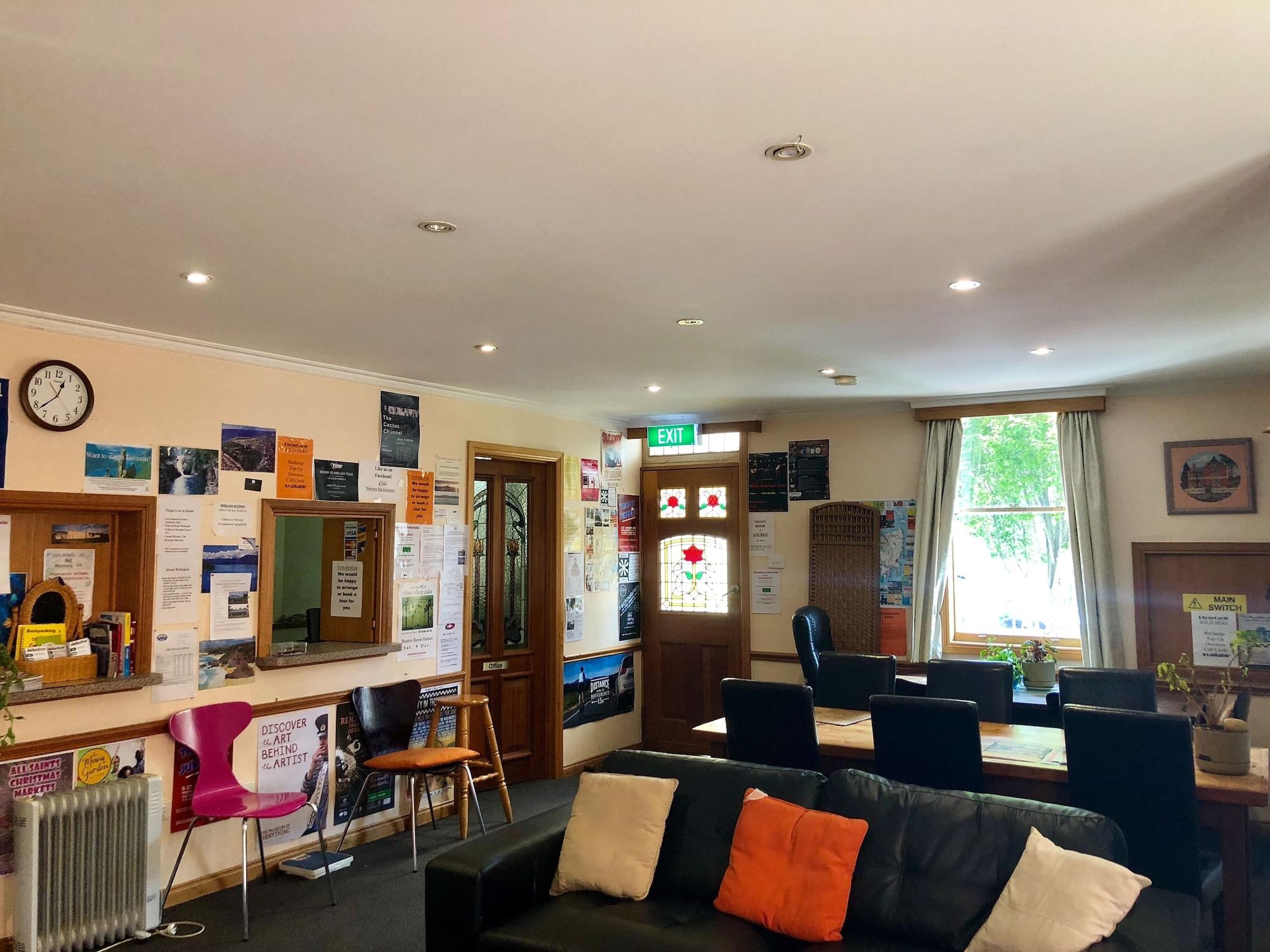 Vista Lobby Narrara Backpackers