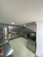 Alquiler Temporario - Mansión Moderna de Lujo • 9 Suites Privadas • Sala Cinema • Perfecta para Grupos