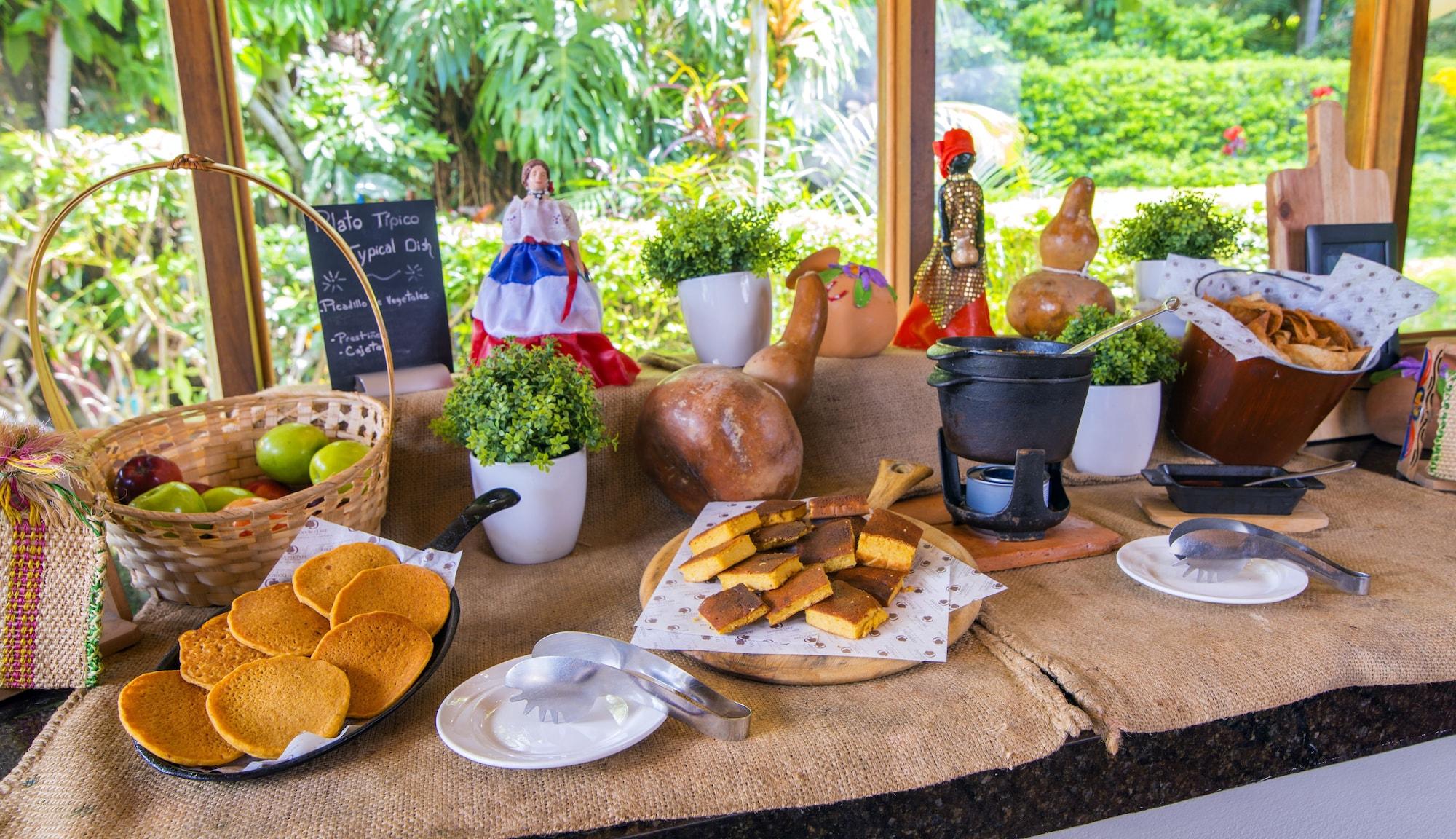 Restaurant DoubleTree by Hilton Cariari - San Jose Costa Rica