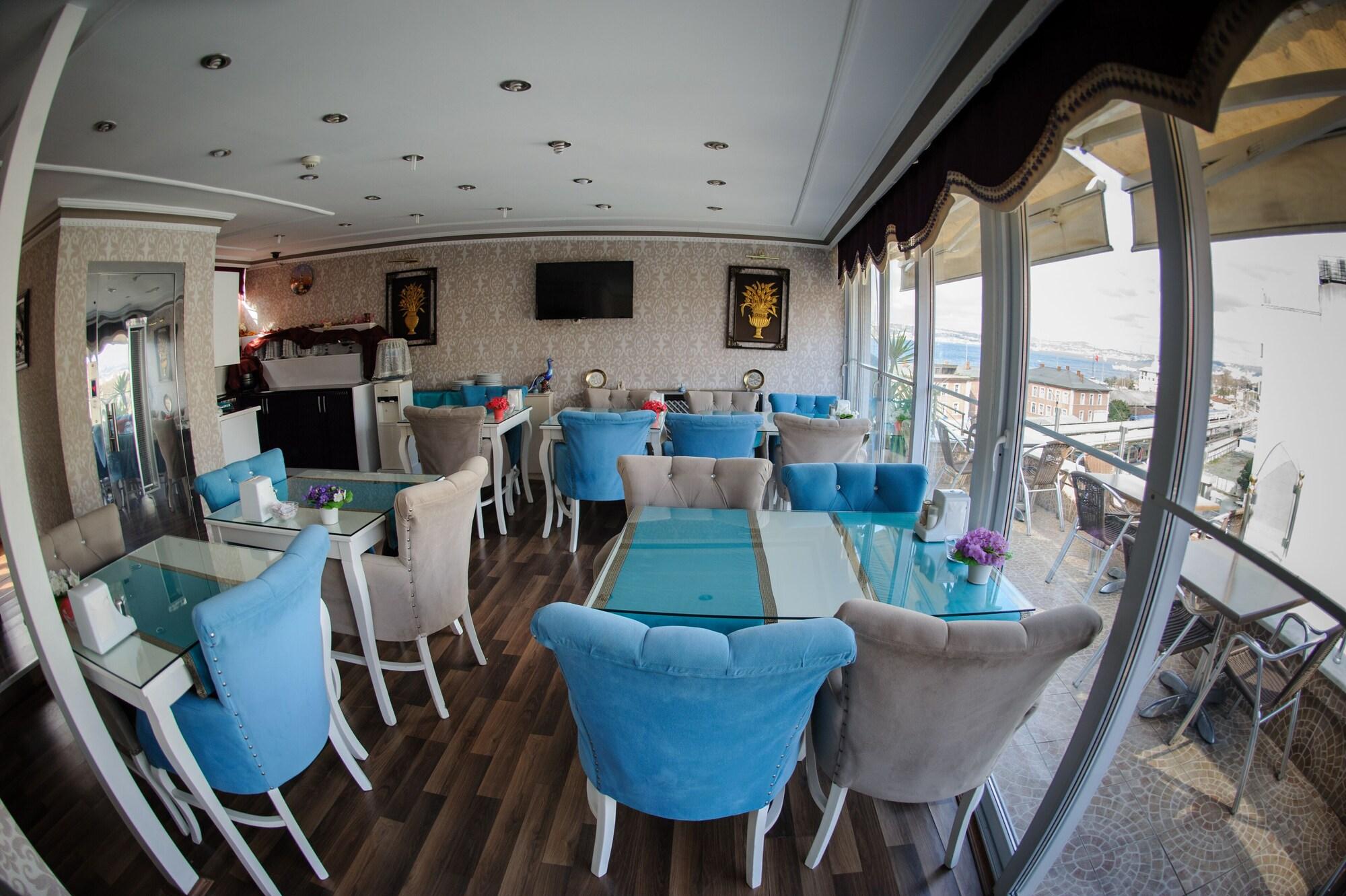 Restaurant Crowned Plus Hotel