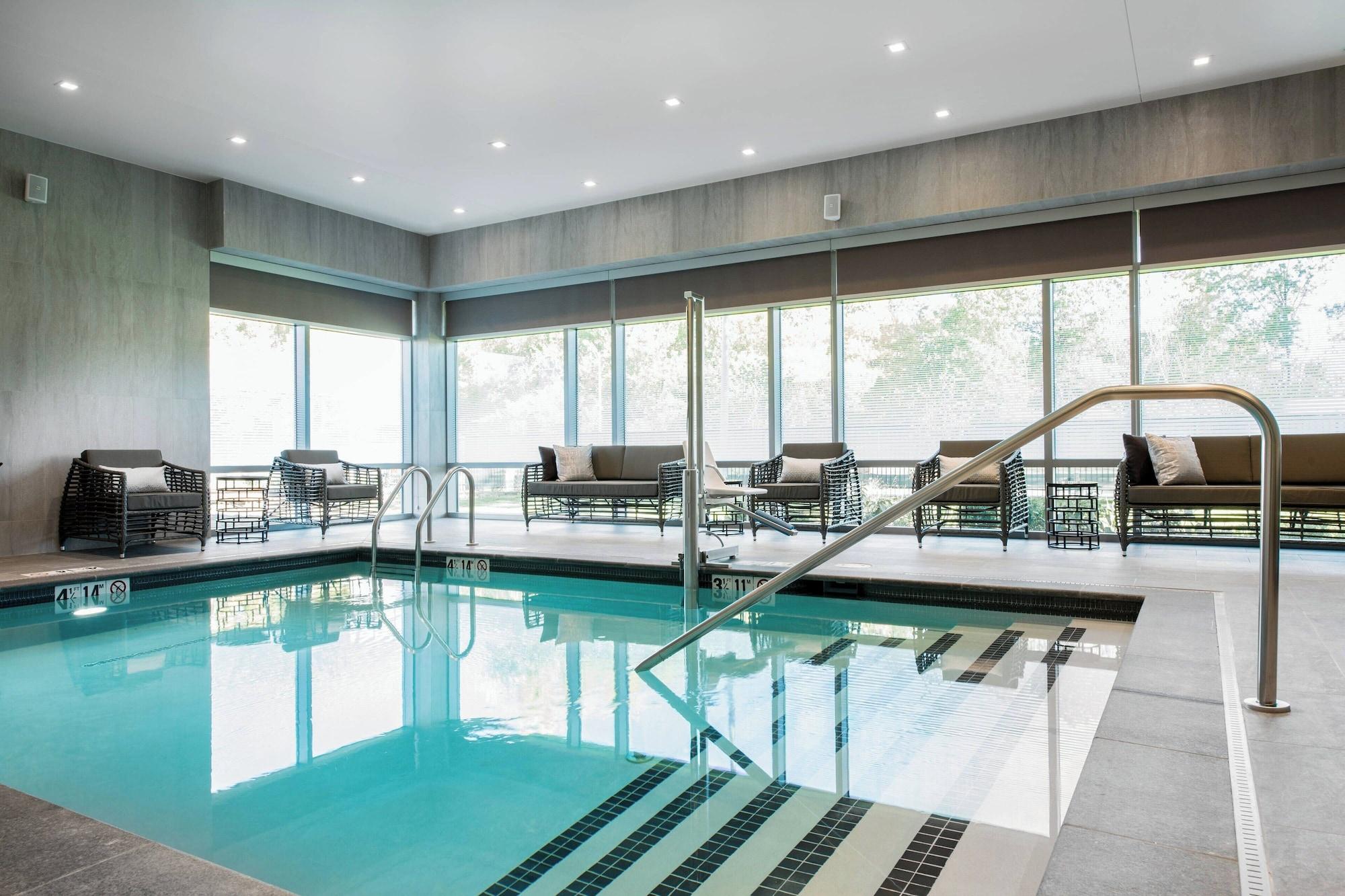 Vista Piscina AC Hotel by Marriott Boston Cambridge