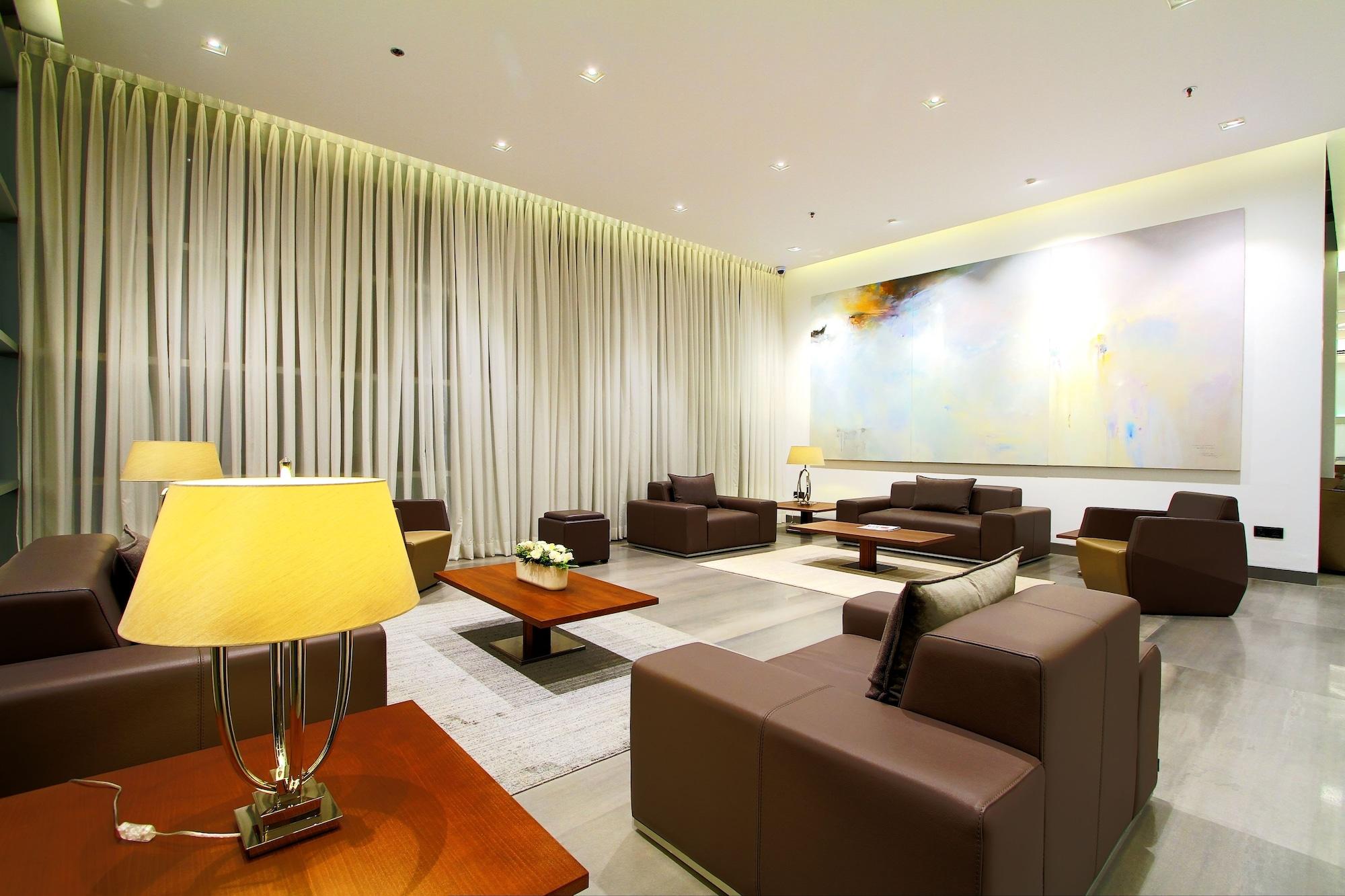 Vista Lobby Space Apartments