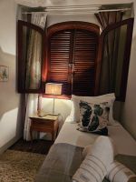Alojamiento - Cozy private suite with reading space, swimming pool and sauna.