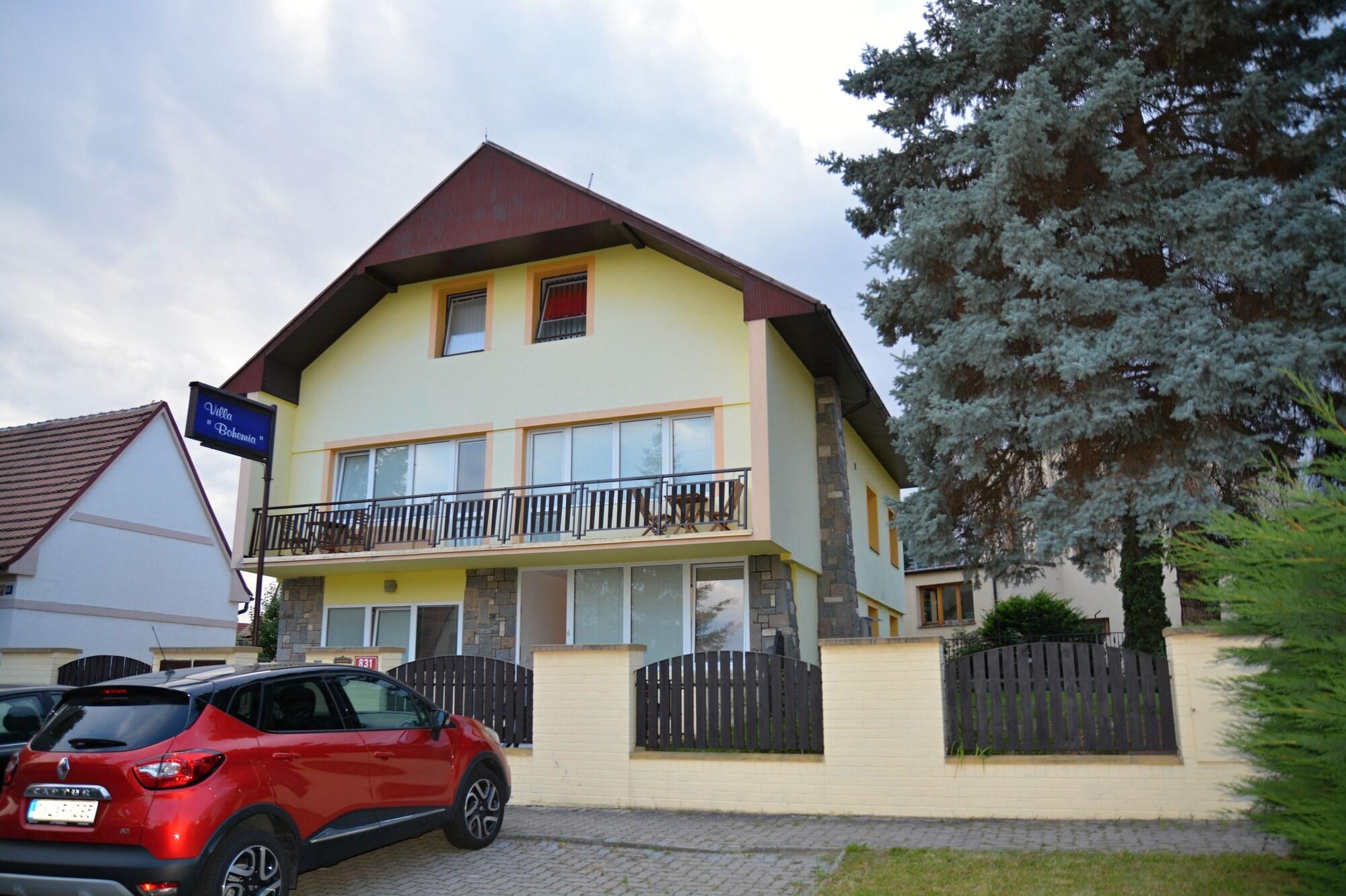 Vista Exterior Vila Bohemia