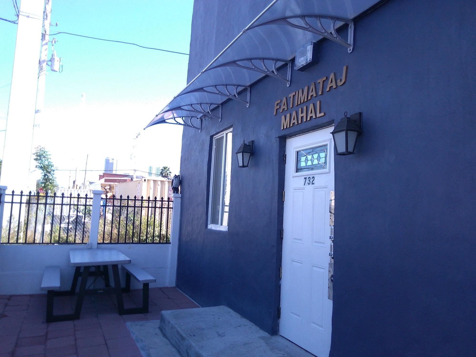 Varios Fatimataj Mahal