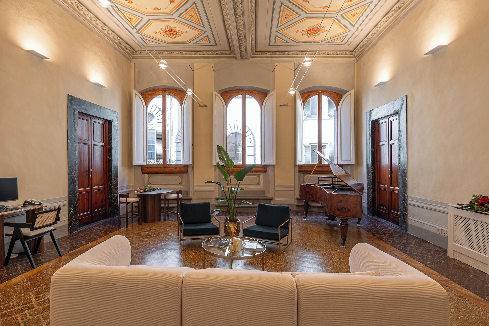 Vista Lobby Maggio Living