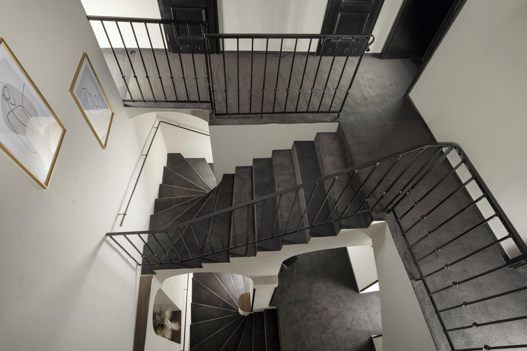 Varios Hotel Savorsky