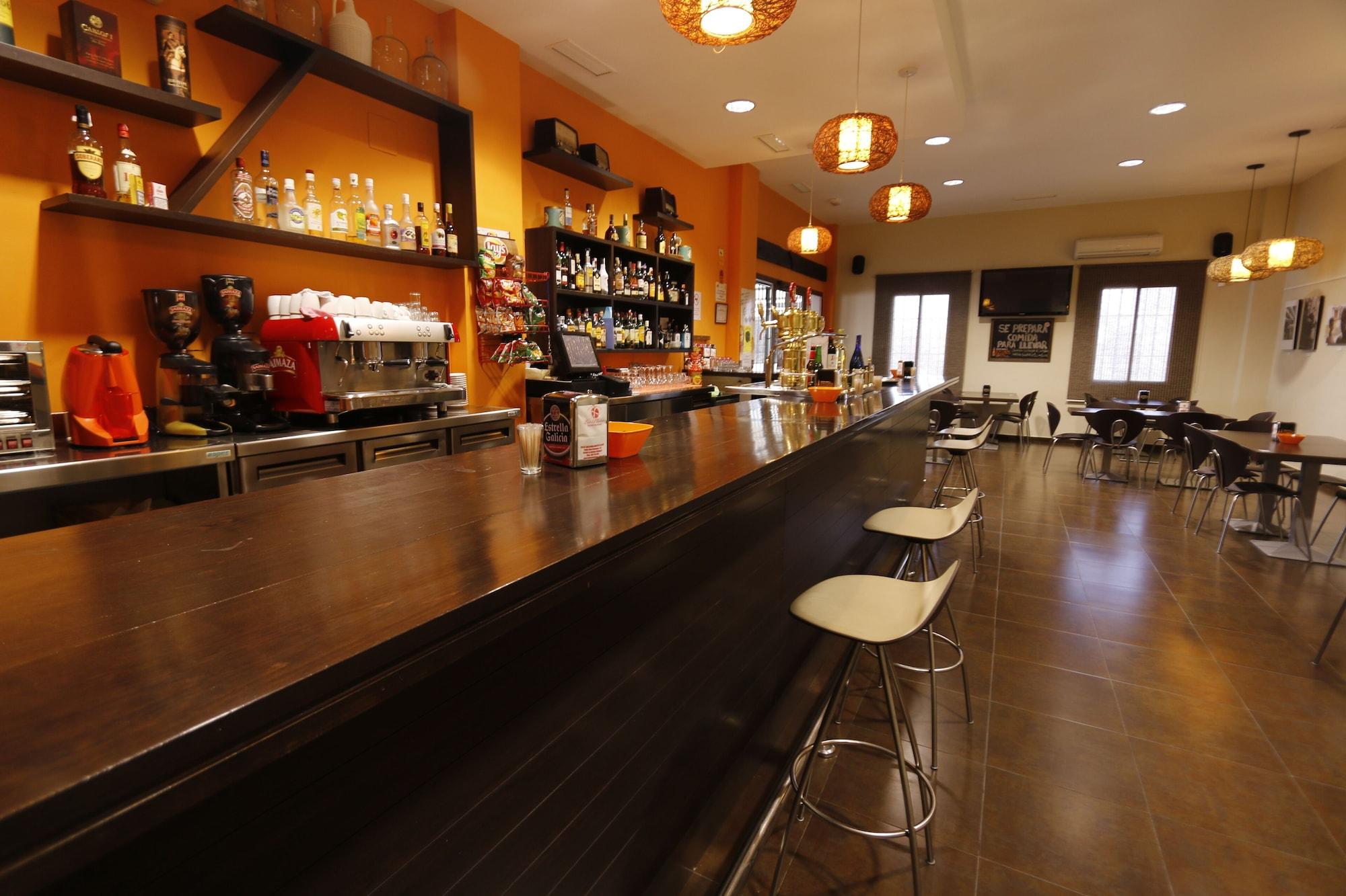 Restaurant Hotel Rural Arroyo La Plata by Bossh Hotels