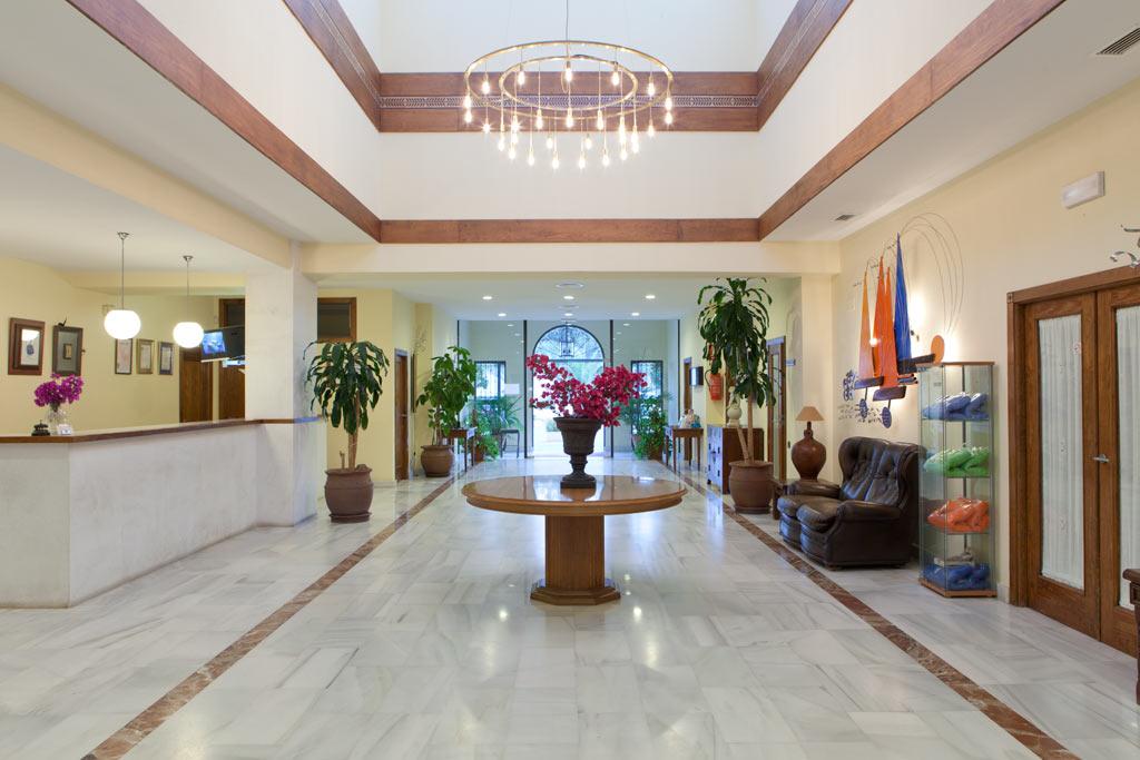 Vista Lobby Montepiedra