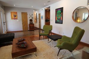 Alquiler Vacacional - Private & Relaxing Resort Like Home with Pool, 4 Bedrooms, Close To 
Attractions