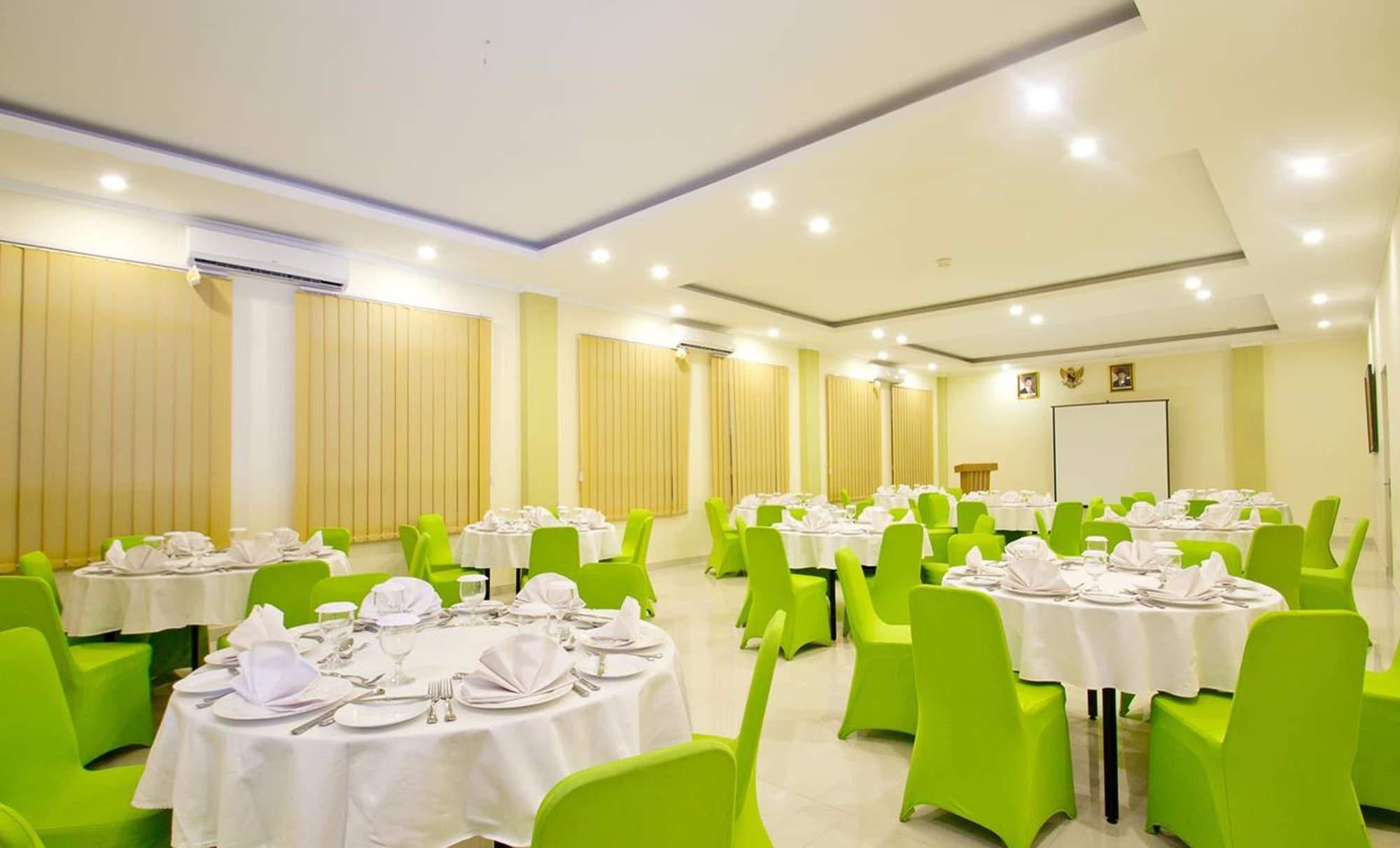 Sala de Reuniones De Batara Hotel
