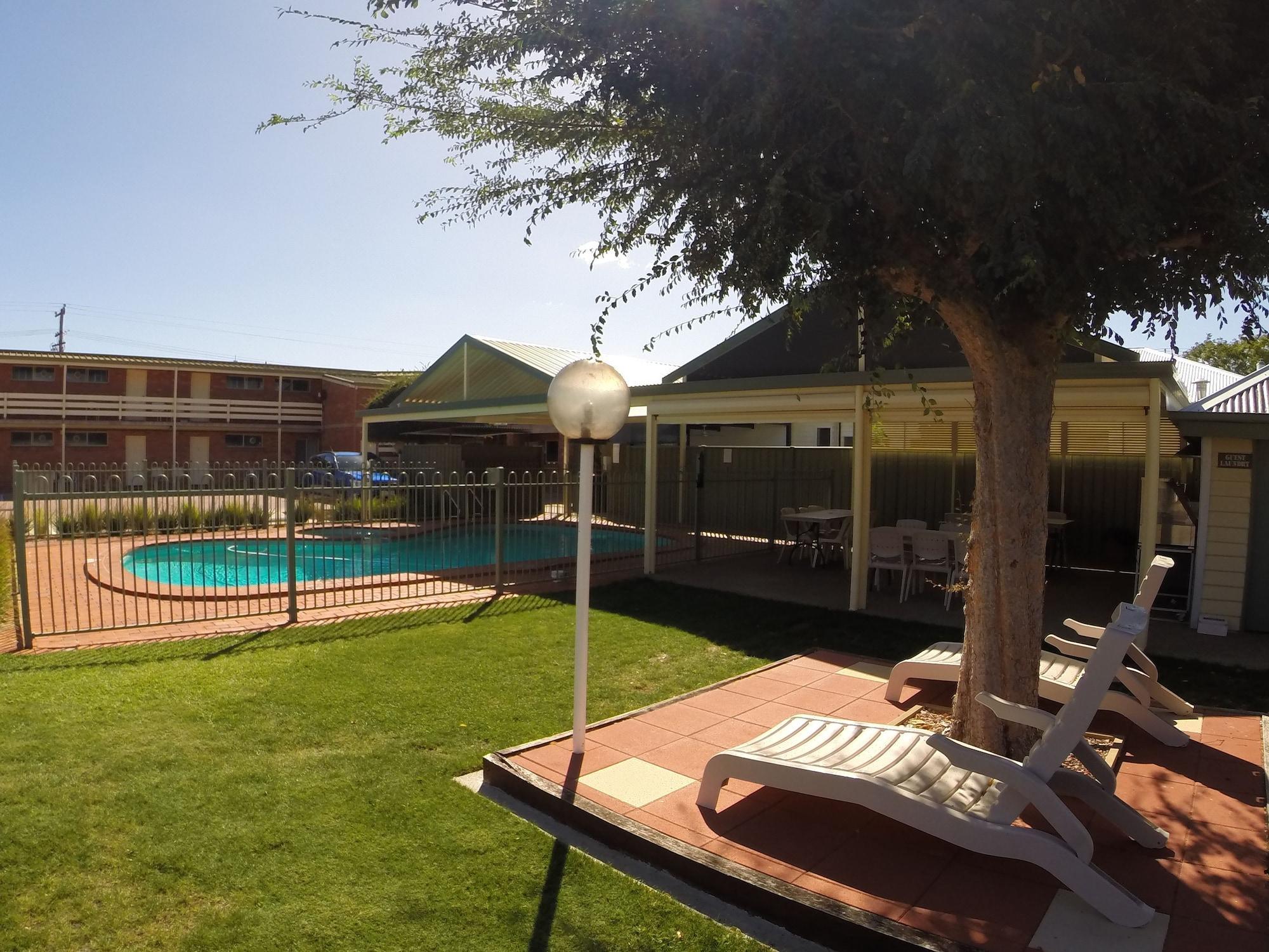 Varios Comfort Inn Clubarham