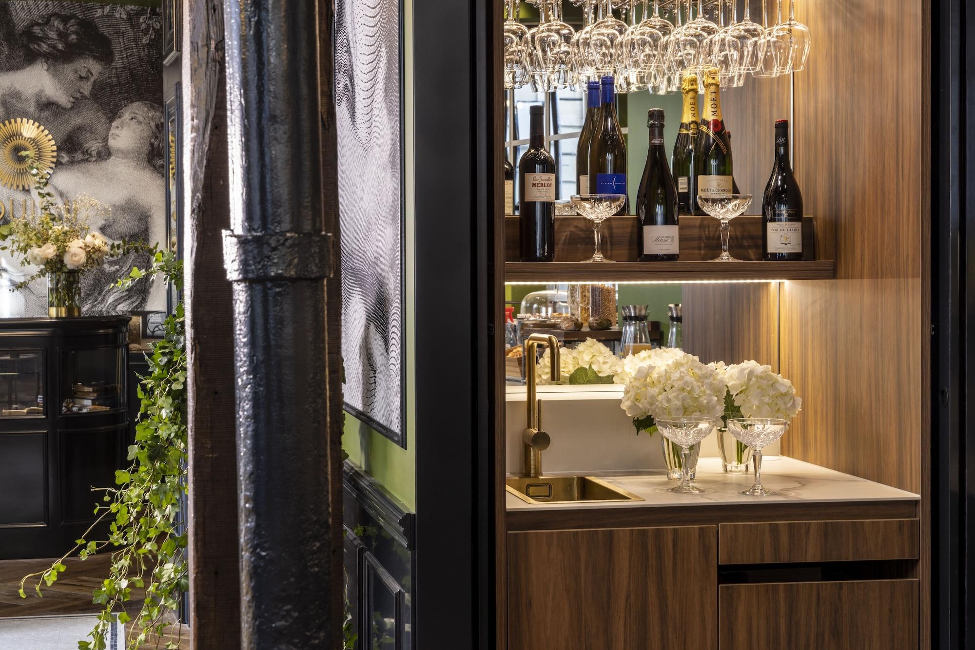 Bar/Salón Hôtel Louis II