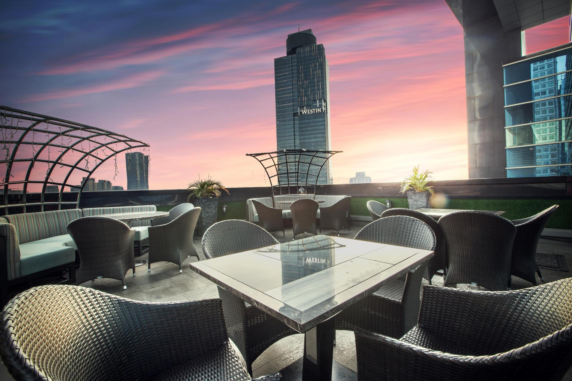 Restaurant Manhattan Hotel Jakarta