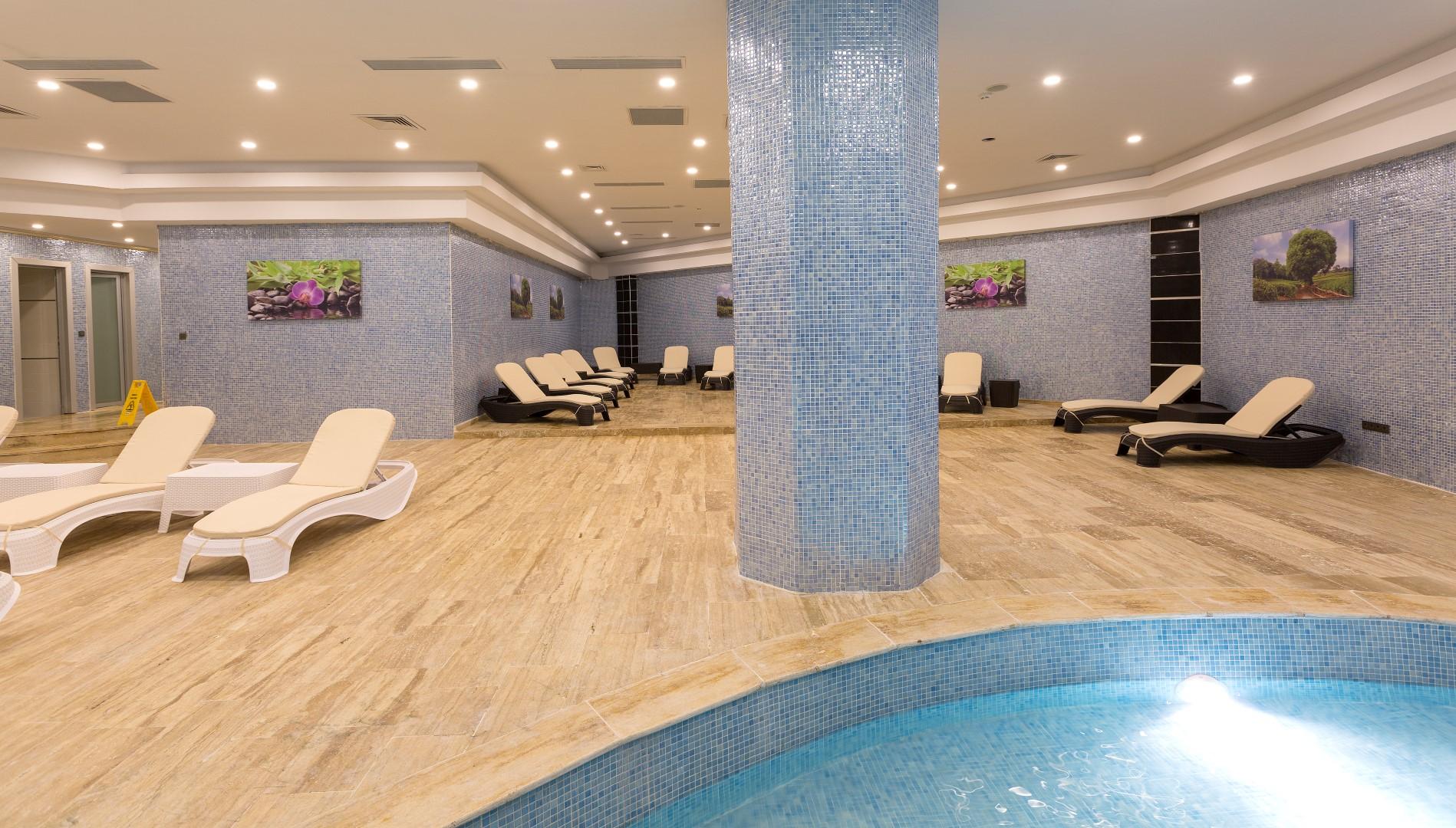 Vista Piscina Yilmazoğlu Park Otel