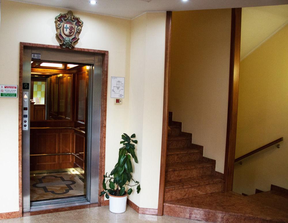 Vista Lobby Hotel Visconti