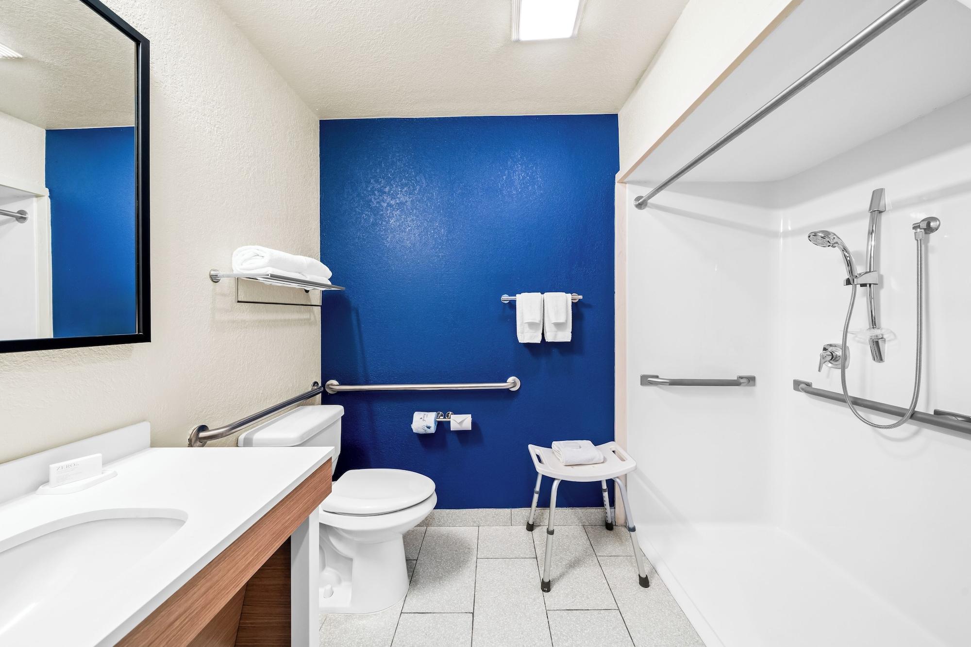 Equipamiento de Habitación Spark by Hilton Orlando near Universal