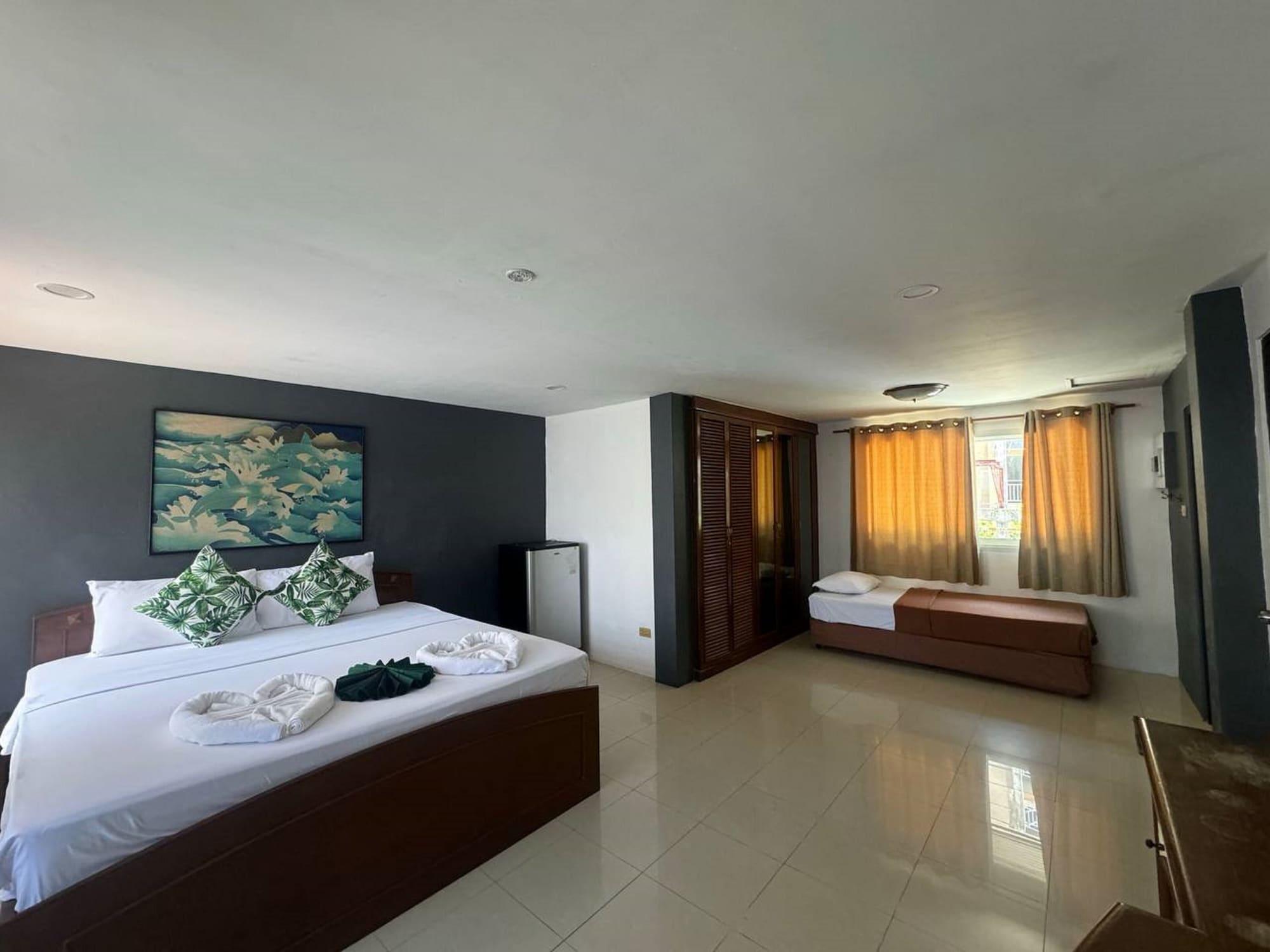 Varios Patong SEA U Hotel
