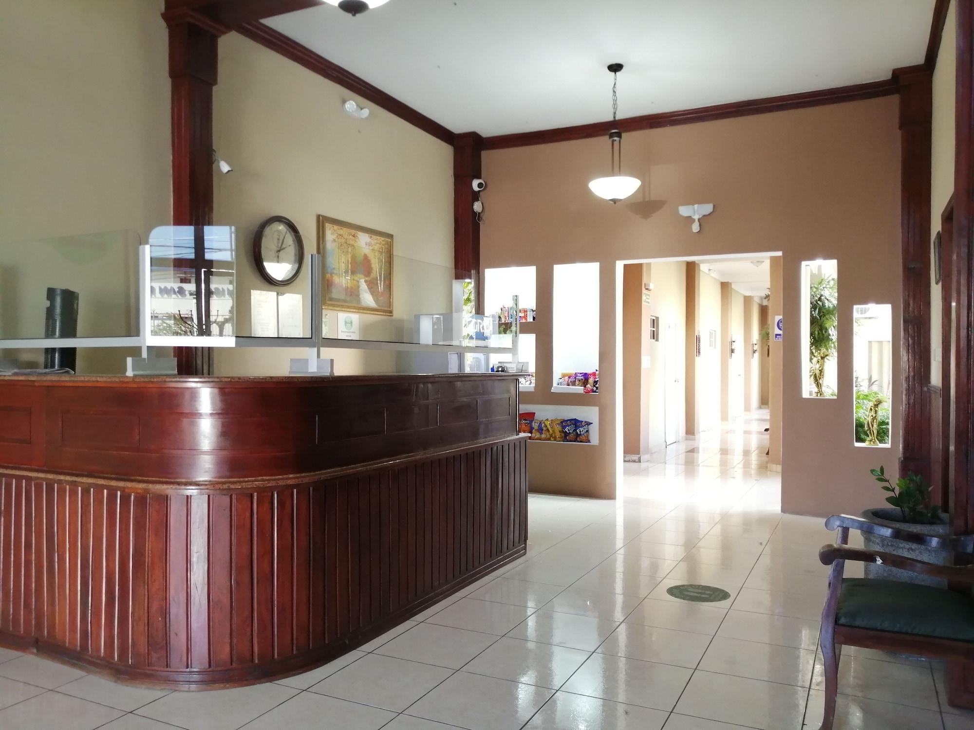 Vista Lobby Hotel Plaza Floresta