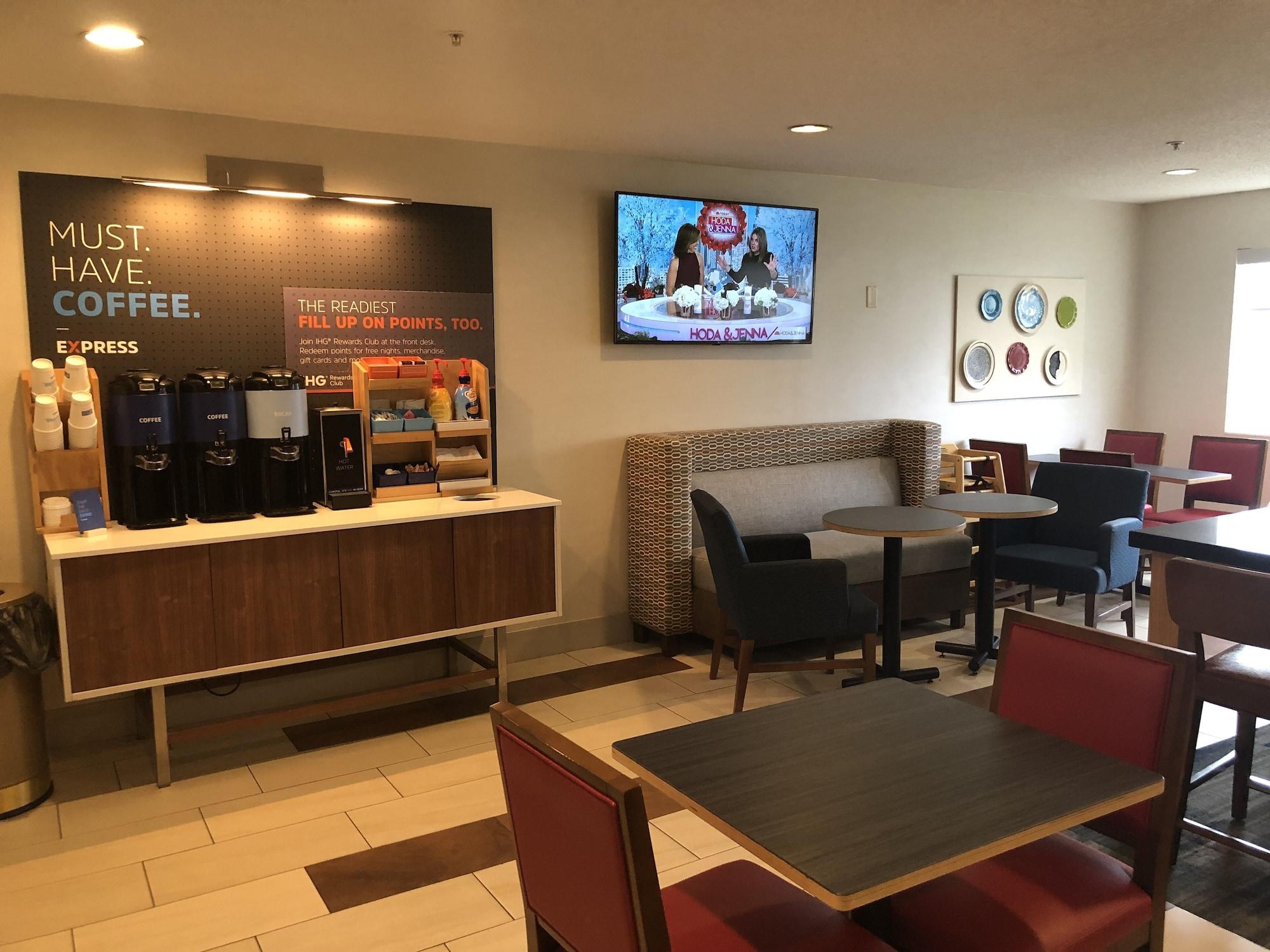Restaurant Holiday Inn Express Mt Vernon by IHG