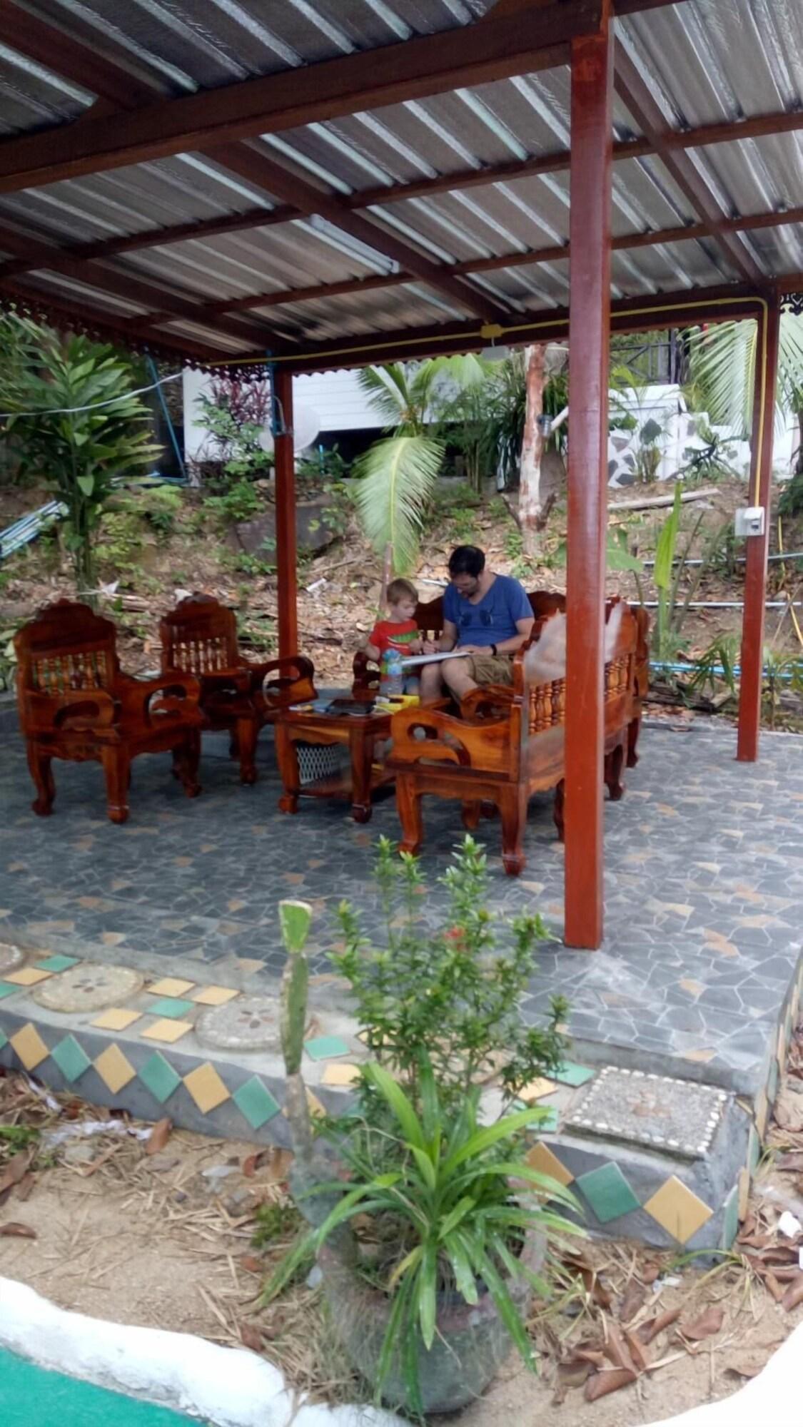Varios Comon Bungalow - Hostel
