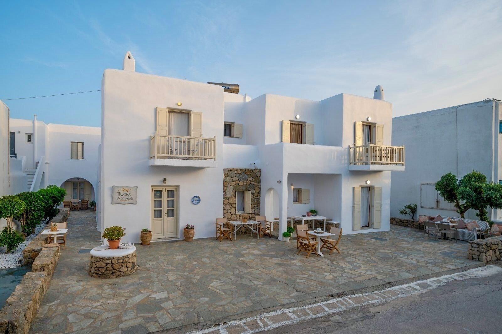 Varios Mykonos Twins