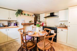 Alquiler Vacacional - Charming Period Cottage With Free Wifi