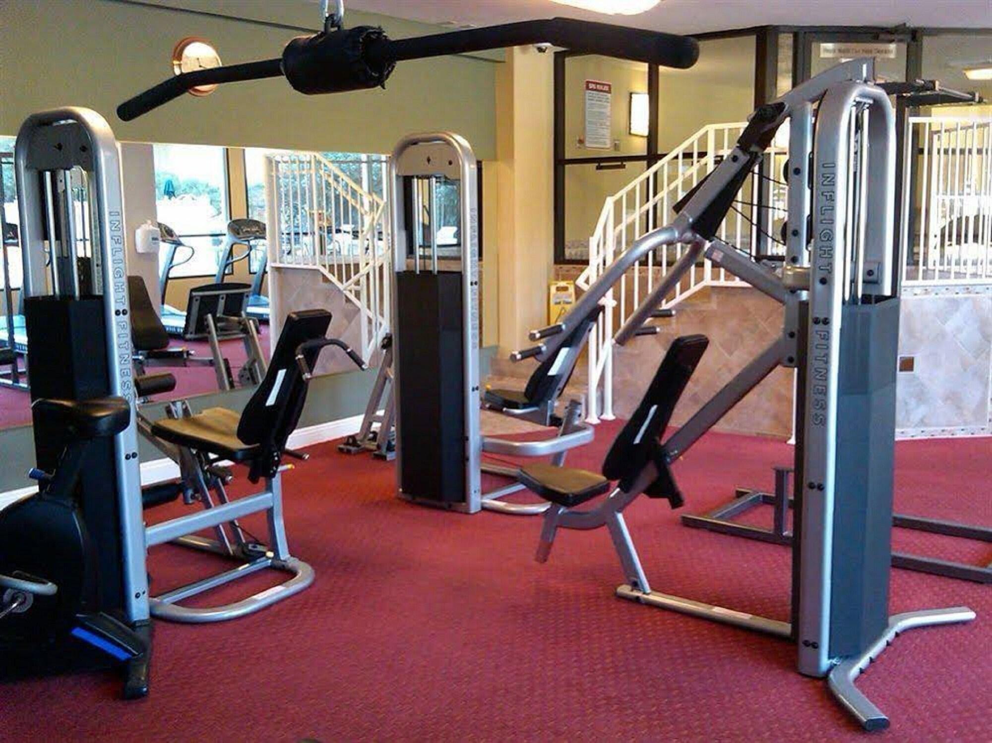 Gimnasio StripViewSuites at Jockey Club
