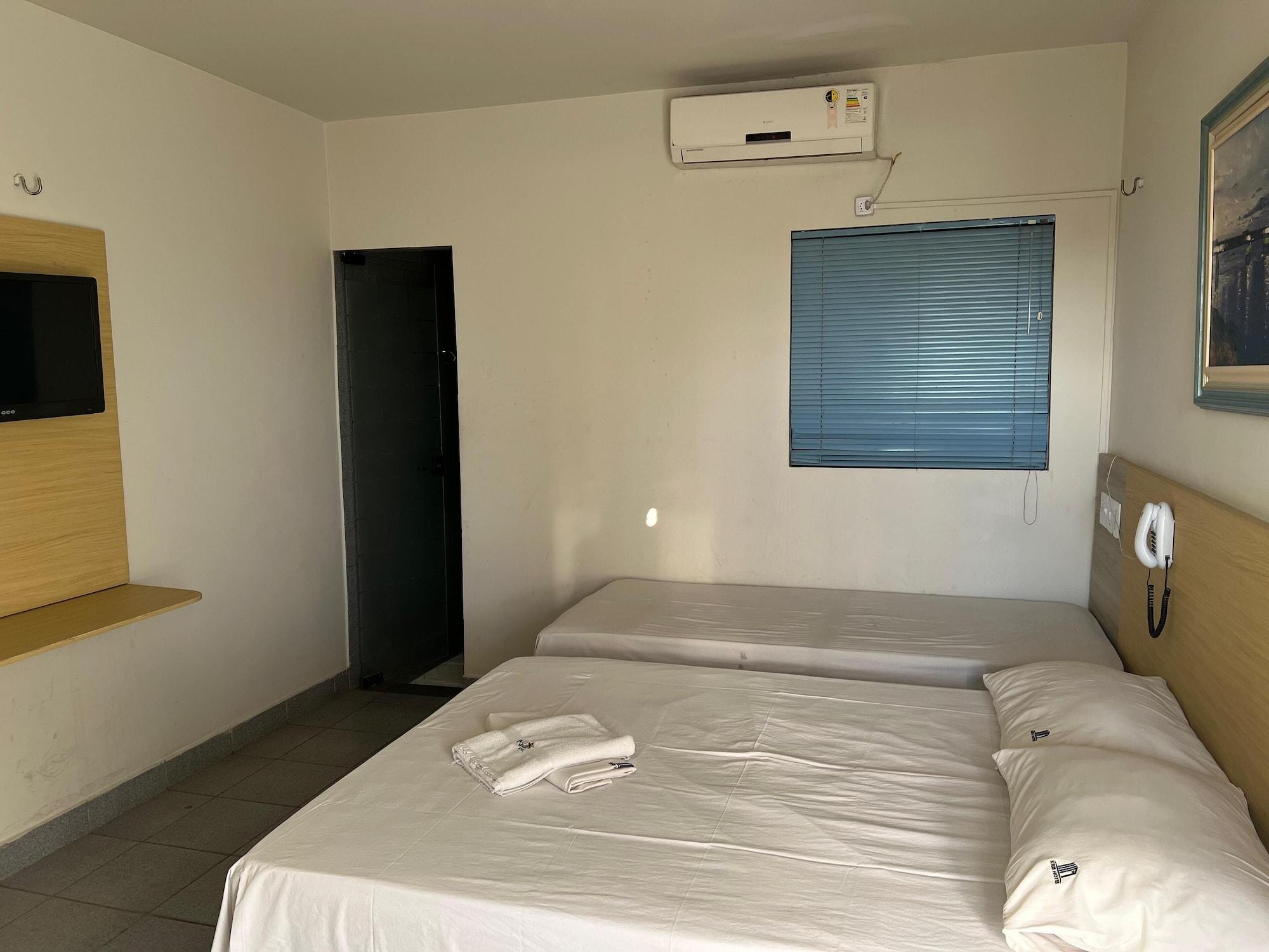 Habitación Kris Hotel