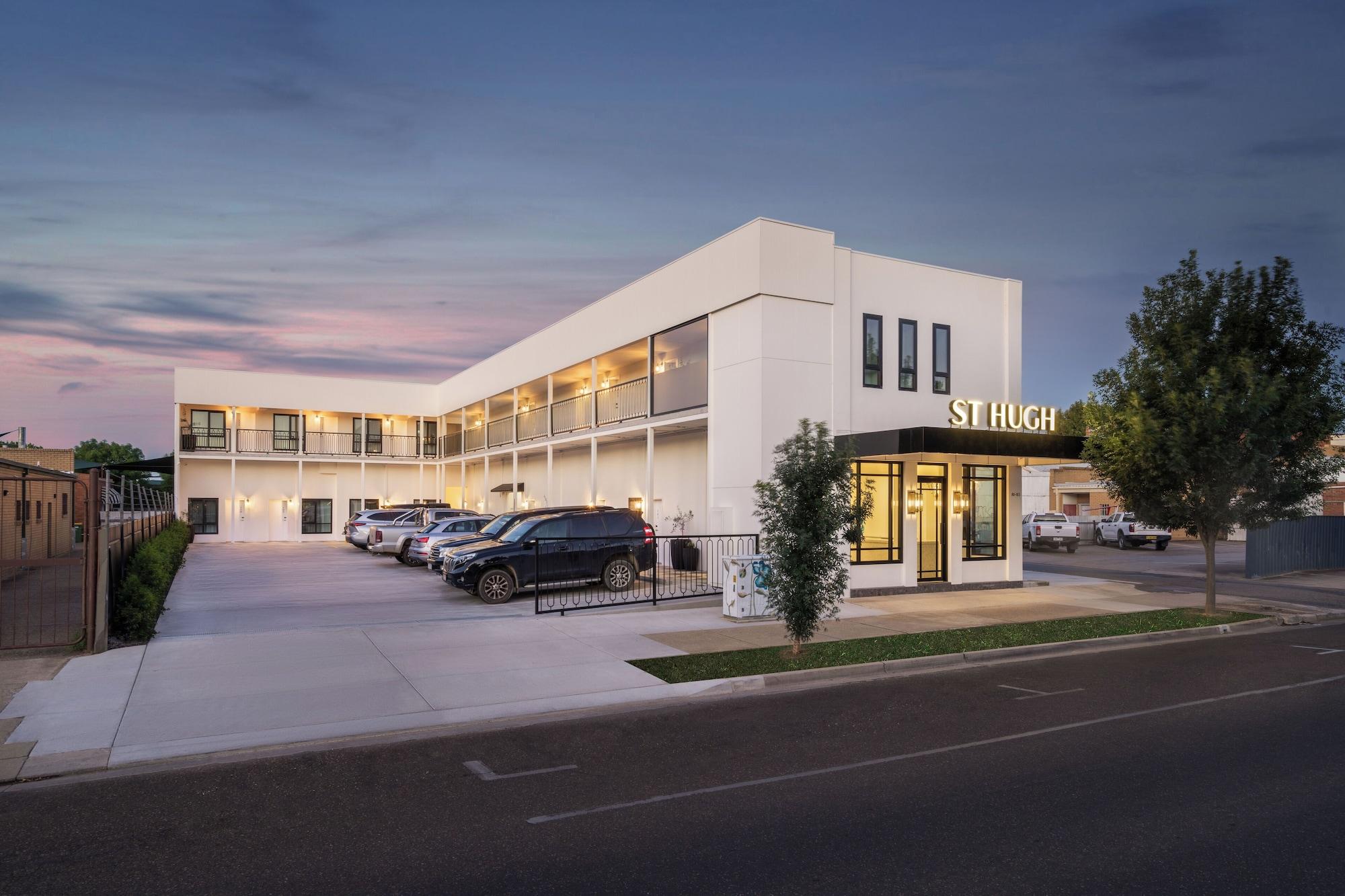 Vista Exterior St Hugh Hotel Wagga Wagga