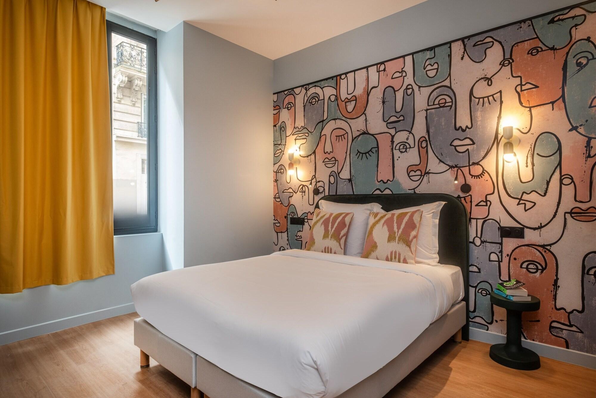 Varios Montmartre Paris Suite